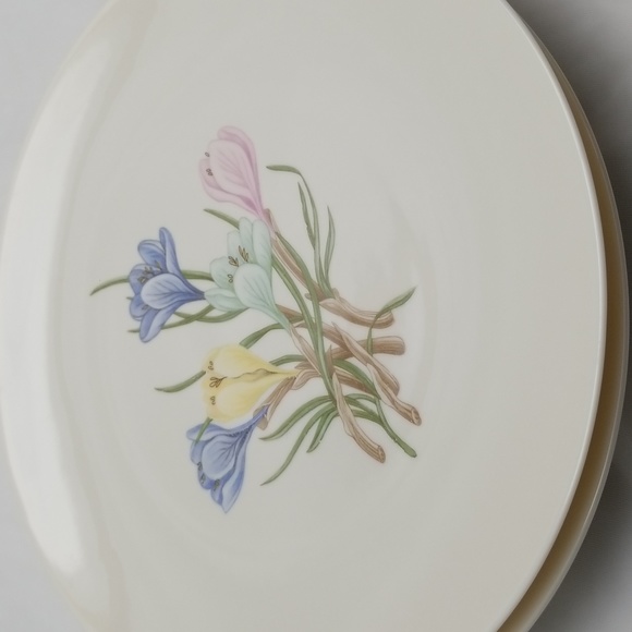 Franciscan China Sierra Crocus Lunch Plates - Picture 9 of 12
